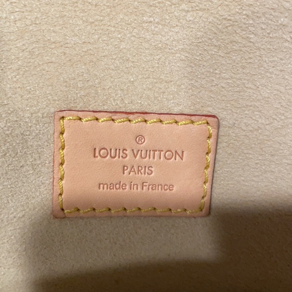 ‼️REDUCED‼️ Louis Vuitton Monogram Hudson PM - Picture 5 of 5